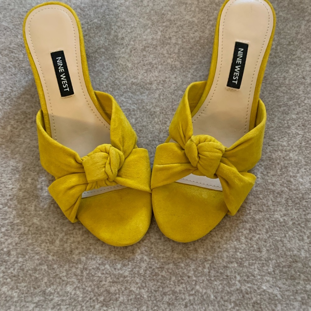 Nine West Suede Yellow Knot Mules - Picture 2 of 7